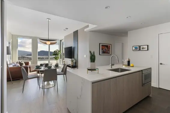 3103 1500 Fern Street, North Vancouver