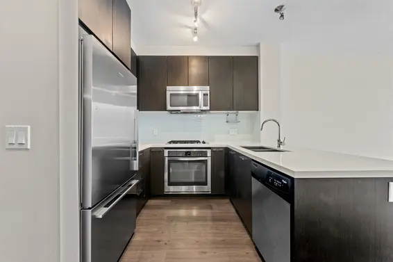 305 717 Chesterfield Avenue, North Vancouver For Sale - image 4