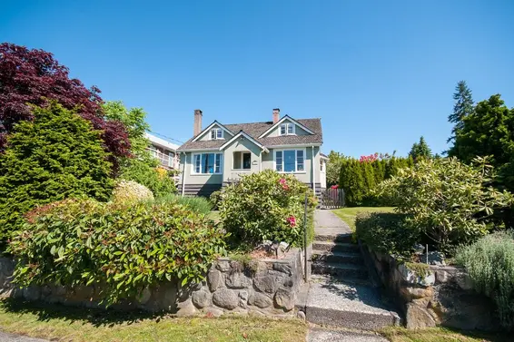 1155 Fulton Avenue, West Vancouver