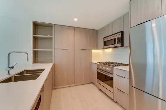601 1471 Hunter Street, North Vancouver For Sale - image 7