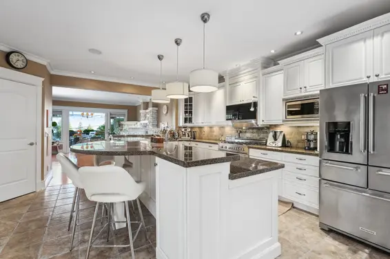 2531 Mathers Avenue, West Vancouver For Sale - image 14