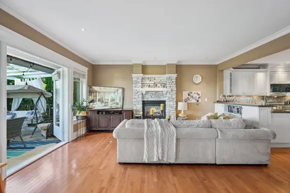 2531 Mathers Avenue, West Vancouver For Sale - image 9
