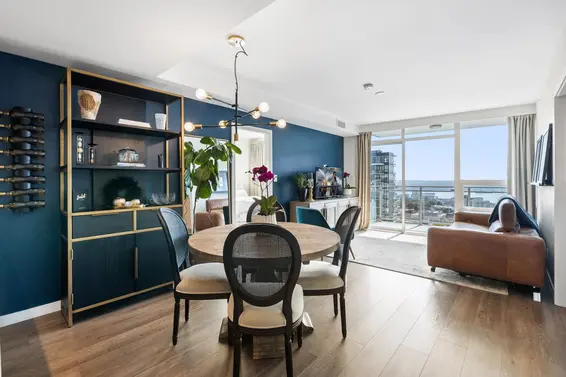 1703 125 East 14th Street, North Vancouver