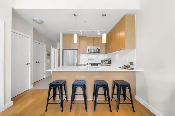 402 1182 West 16th Street, North Vancouver For Sale - image 4