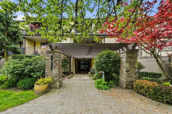 102 235 West 4th Street, North Vancouver