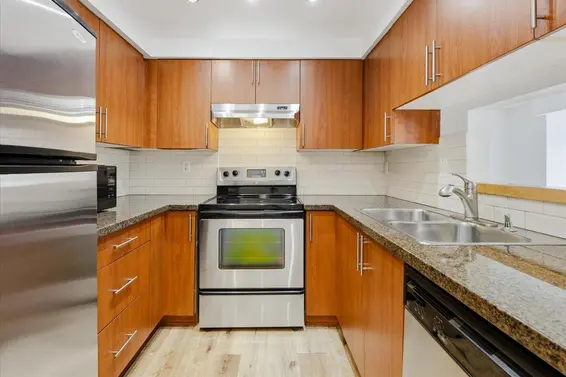 102 235 West 4th Street, North Vancouver For Sale - image 2