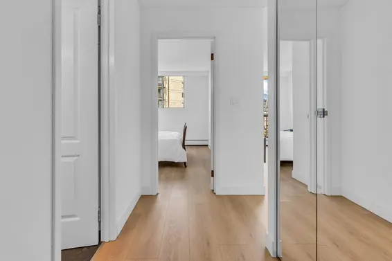 1105 145 St. Georges Avenue, North Vancouver For Sale - image 3