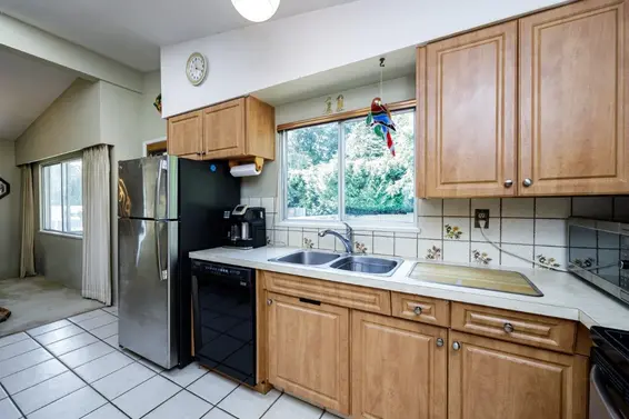 697 Plymouth Drive, North Vancouver For Sale - image 10