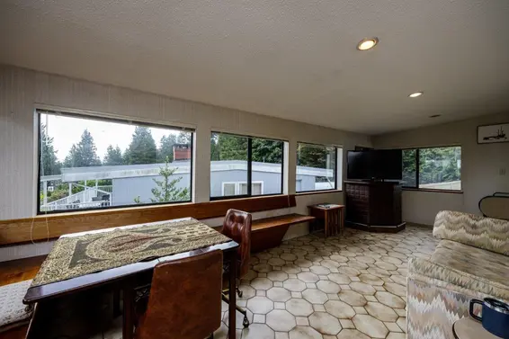 697 Plymouth Drive, North Vancouver For Sale - image 15
