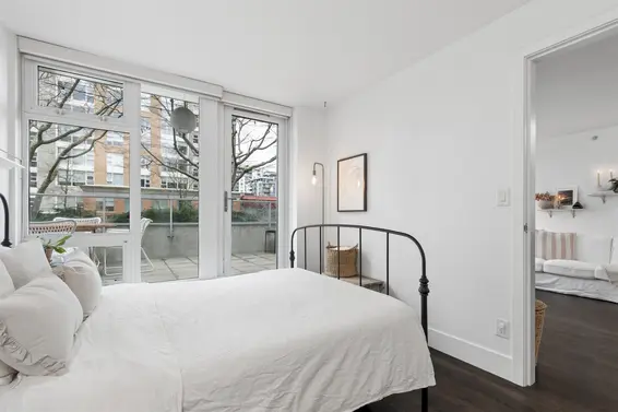 303 150 West 15th Street, North Vancouver For Sale - image 21