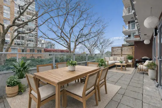 303 150 West 15th Street, North Vancouver For Sale - image 26