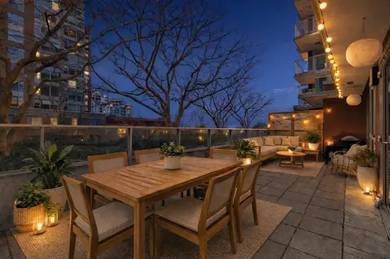 303 150 West 15th Street, North Vancouver For Sale - image 31