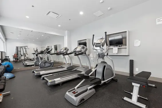 303 150 West 15th Street, North Vancouver For Sale - image 32