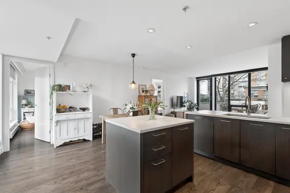 303 150 West 15th Street, North Vancouver For Sale - image 6