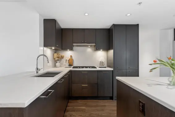 303 150 West 15th Street, North Vancouver For Sale - image 7