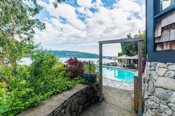 4541 Stonehaven Avenue, North Vancouver For Sale - image 17