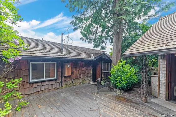 4541 Stonehaven Avenue, North Vancouver For Sale - image 7