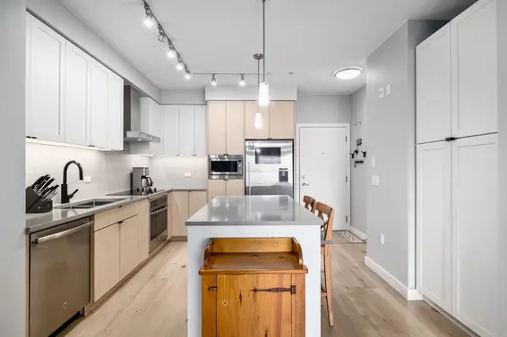 207 3205 Mountain Highway, North Vancouver For Sale - image 6