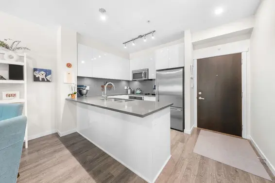 108 2665 Mountain Highway, North Vancouver For Sale - image 4