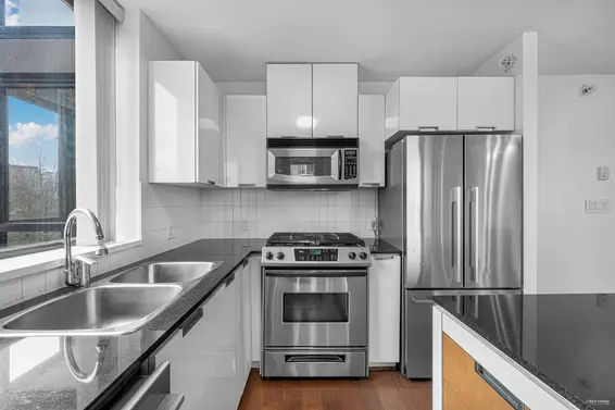 605 151 West 2nd Street, North Vancouver For Sale - image 4