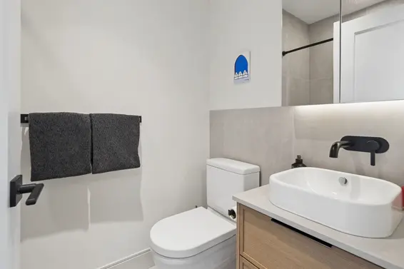 2 632 East 3rd Street, North Vancouver For Sale - image 22