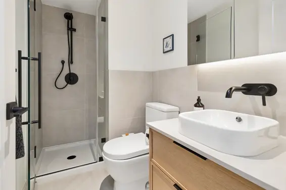 2 632 East 3rd Street, North Vancouver For Sale - image 24