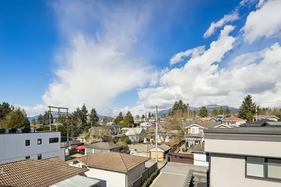 2 632 East 3rd Street, North Vancouver For Sale - image 31