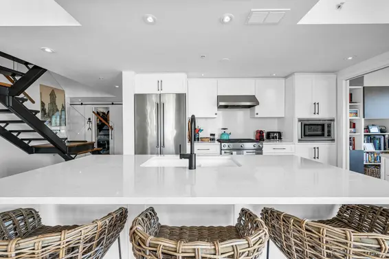 PH8 683 West Victoria Park, North Vancouver For Sale - image 10