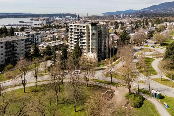 PH8 683 West Victoria Park, North Vancouver For Sale - image 37