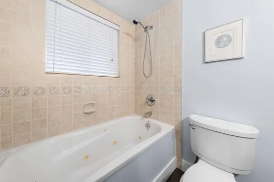 1085 Edgewood Road, North Vancouver For Sale - image 23