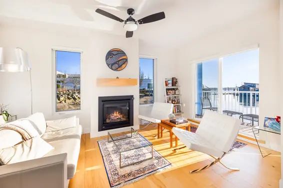 JNW04 415 Esplanade W, North Vancouver For Sale - image 8