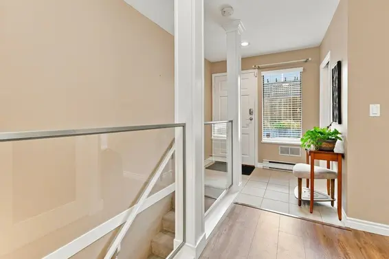 22 2133 St. Georges Avenue, North Vancouver For Sale - image 3