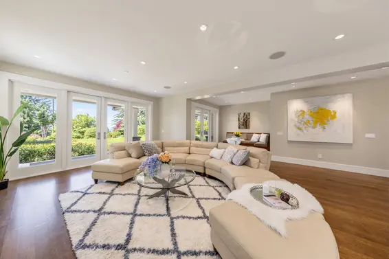 2645 Rosebery Avenue, West Vancouver For Sale - image 10