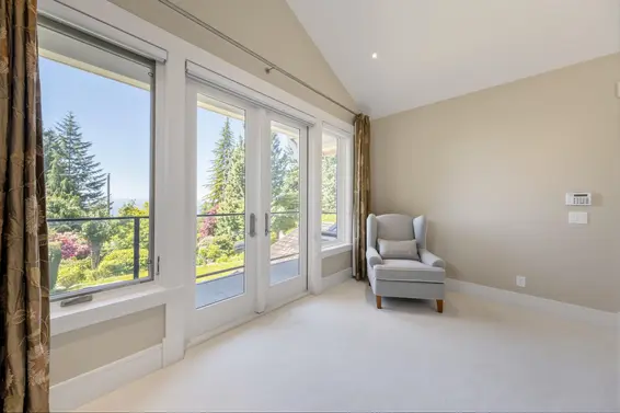 2645 Rosebery Avenue, West Vancouver For Sale - image 18
