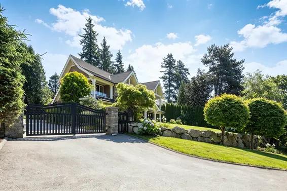 2645 Rosebery Avenue, West Vancouver For Sale - image 2