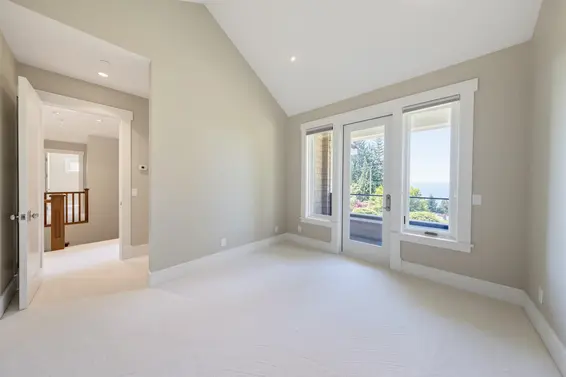 2645 Rosebery Avenue, West Vancouver For Sale - image 28