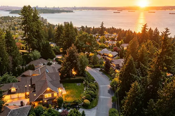 2645 Rosebery Avenue, West Vancouver For Sale - image 3