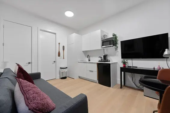 1200 Bedford Court, North Vancouver For Sale - image 30
