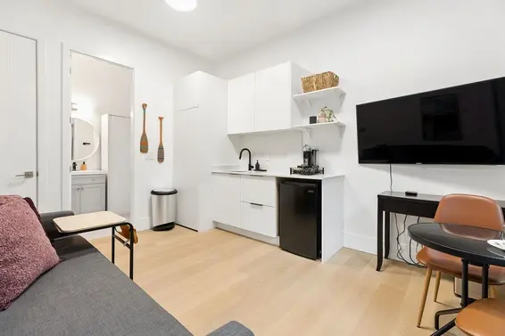 1200 Bedford Court, North Vancouver For Sale - image 33