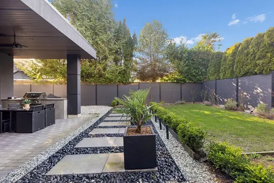 1200 Bedford Court, North Vancouver For Sale - image 37