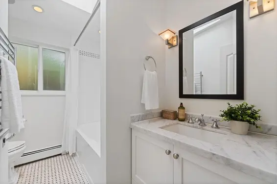 727 Crystal Court, North Vancouver For Sale - image 25