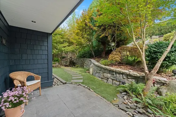 727 Crystal Court, North Vancouver For Sale - image 30