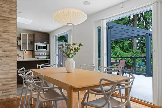 727 Crystal Court, North Vancouver For Sale - image 9