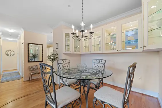 111 843 22nd Street, West Vancouver For Sale - image 7