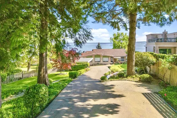 2560 Bellevue Avenue, West Vancouver For Sale - image 12