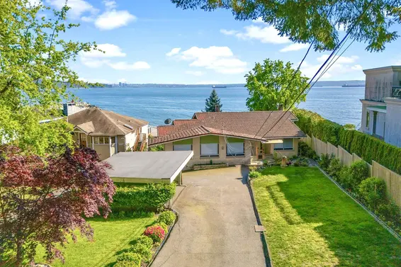 2560 Bellevue Avenue, West Vancouver For Sale - image 24