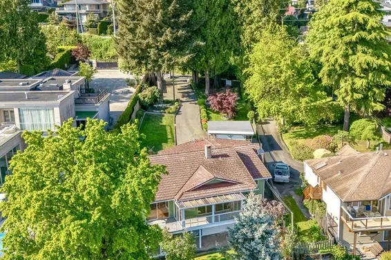2560 Bellevue Avenue, West Vancouver For Sale - image 25