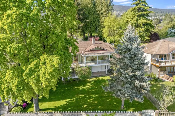 2560 Bellevue Avenue, West Vancouver For Sale - image 8