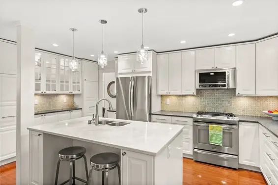 1530 Lighthall Court, North Vancouver For Sale - image 13