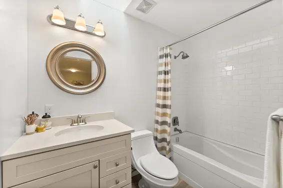 1530 Lighthall Court, North Vancouver For Sale - image 26